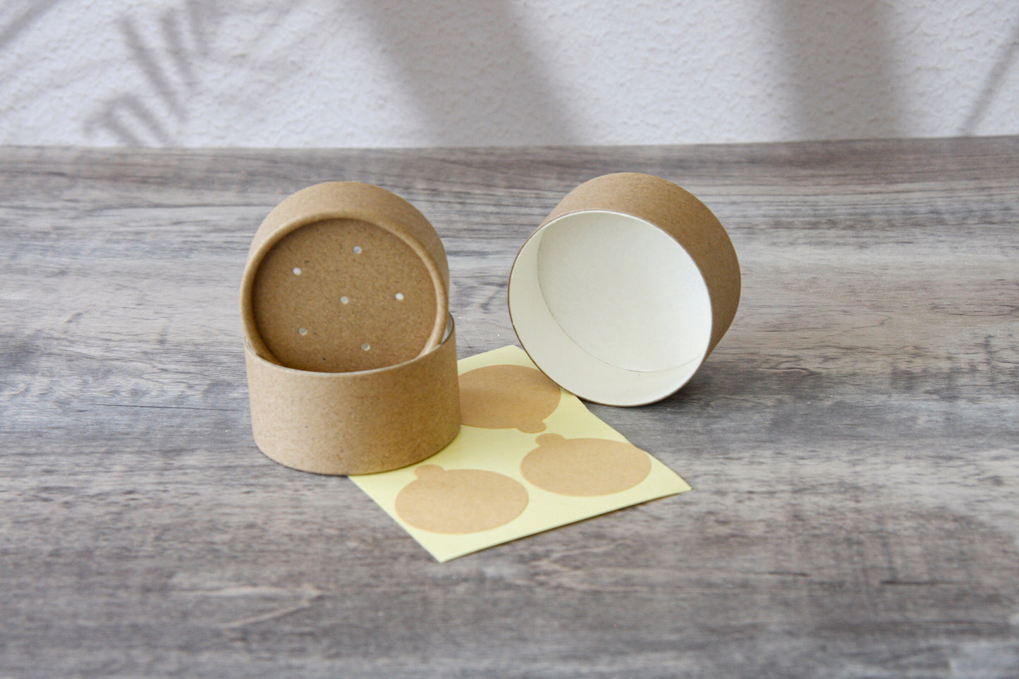 1 ounce / 30 g Shallow Paper Shaker Jar